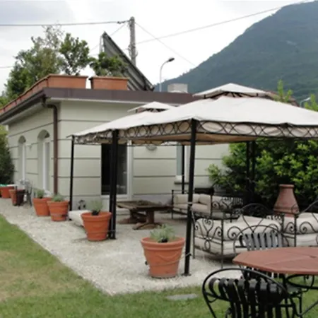 I Pavoni Lake & Luxury